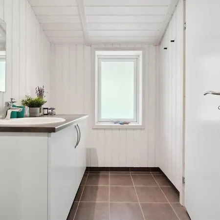 Arkil - 150m From The Sea In Bornholm By Interhome Casa de Férias